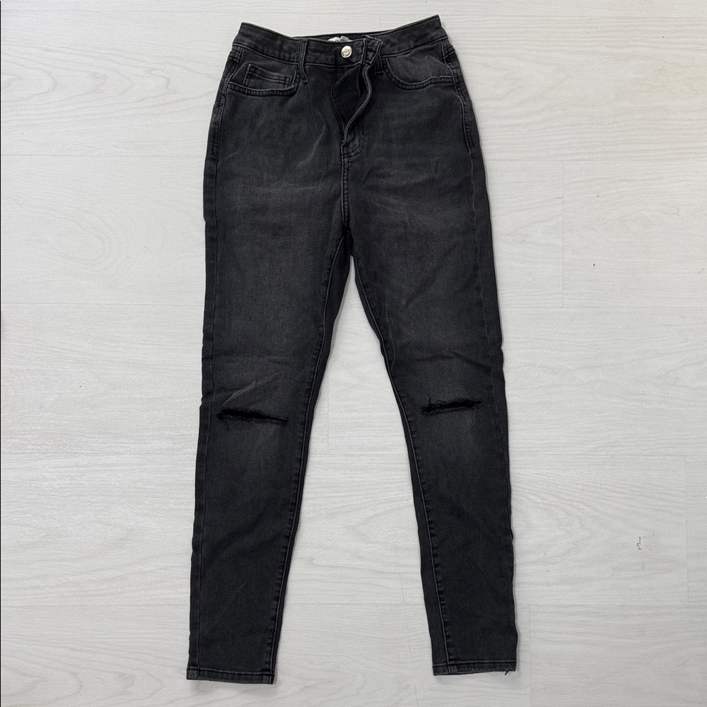 Forever 21 Black Ripped Skinny Jeans